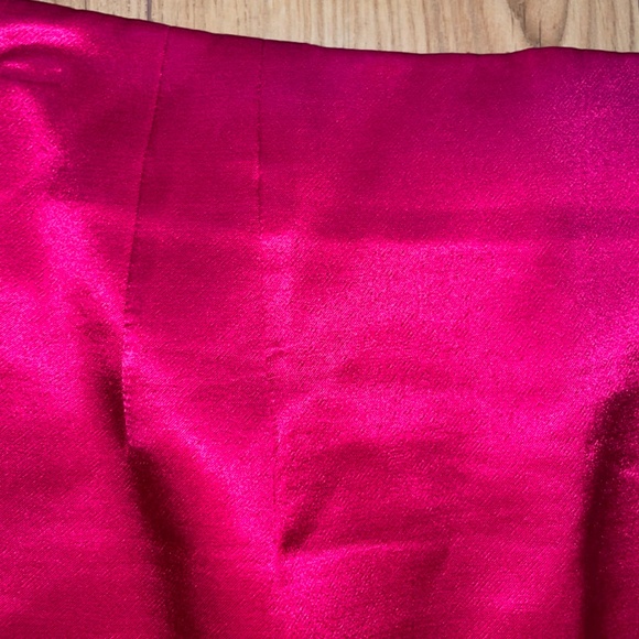 Zara Satin Mini Skirt - Fuchsia sz Small - Picture 2 of 6